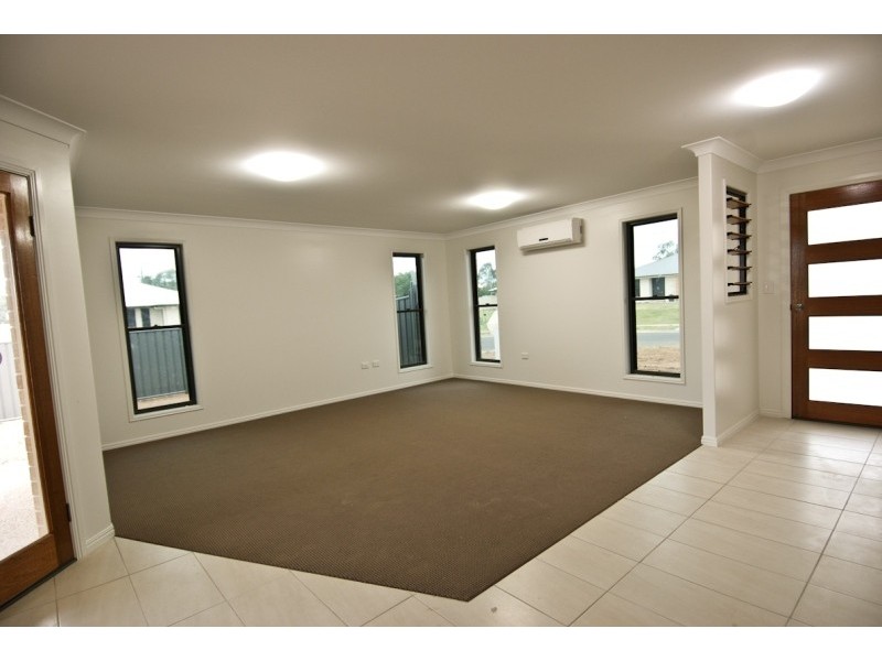 12 Bluegums Drive, Emerald QLD 4720