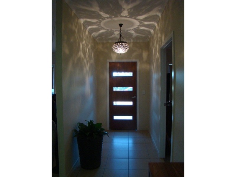 99 Gray Street, Emerald QLD 4720