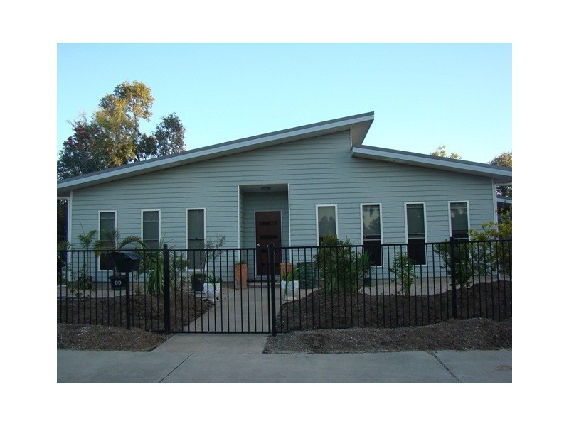 99 Gray Street, Emerald QLD 4720