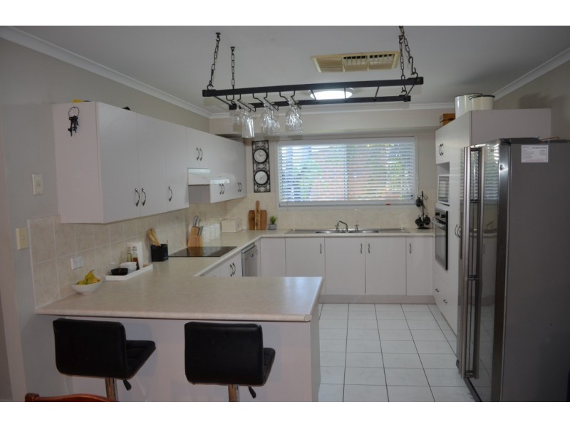 76 Park Avenue, Emerald QLD 4720