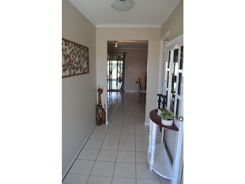 76 Park Avenue, Emerald QLD 4720