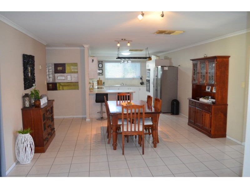 76 Park Avenue, Emerald QLD 4720