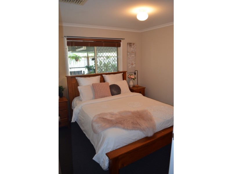 76 Park Avenue, Emerald QLD 4720