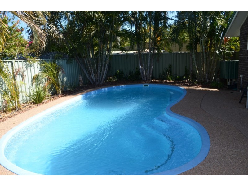 76 Park Avenue, Emerald QLD 4720