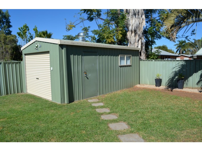 76 Park Avenue, Emerald QLD 4720