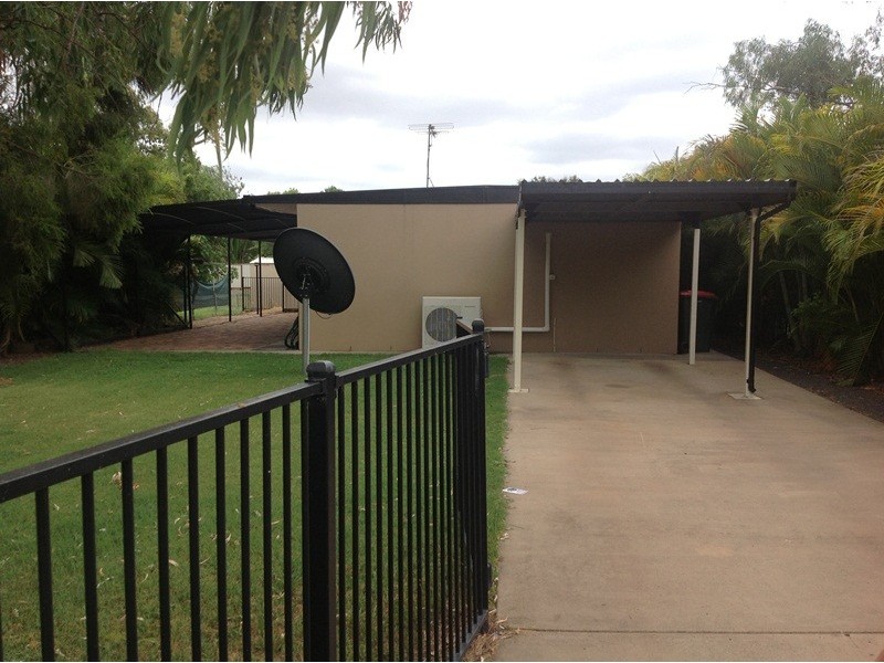 13A Suncross Place, Emerald QLD 4720