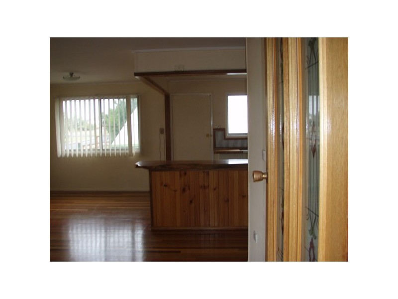 76 Burns Street, Capella QLD 4723