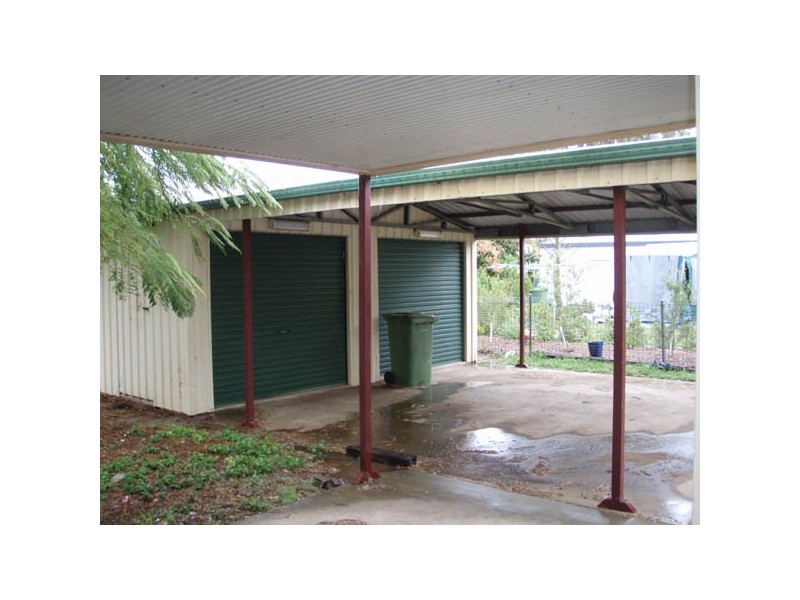 76 Burns Street, Capella QLD 4723