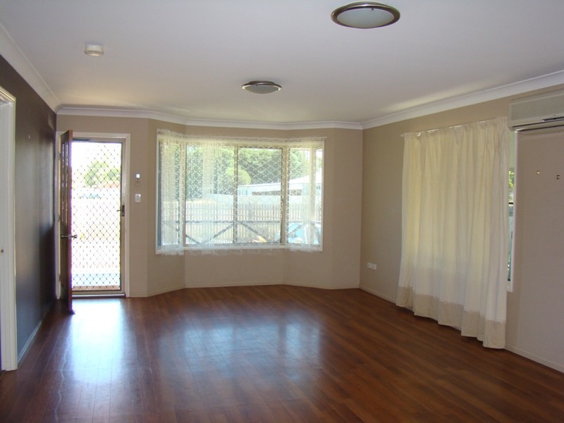 1/87 Roberts Street, Emerald QLD 4720