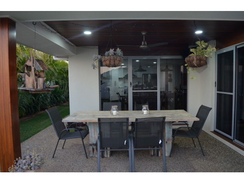 54 Canterbury Road, Emerald QLD 4720