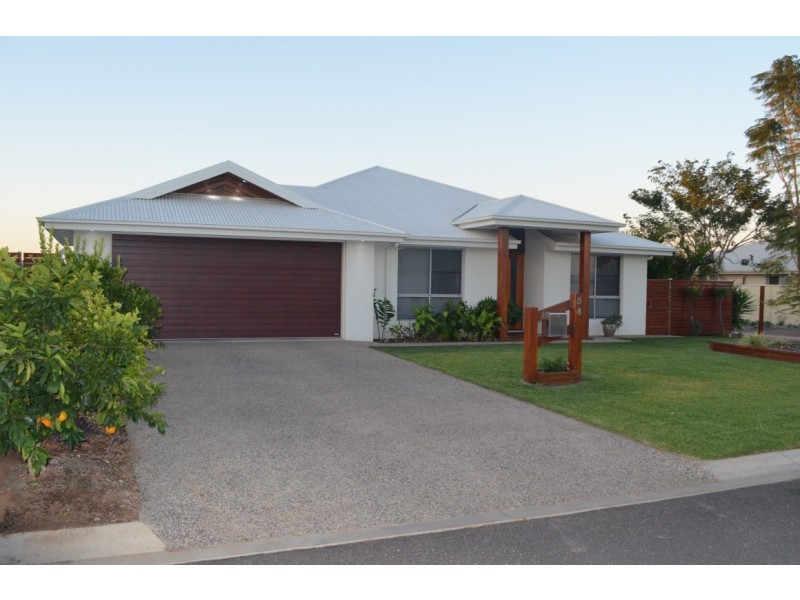 54 Canterbury Road, Emerald QLD 4720
