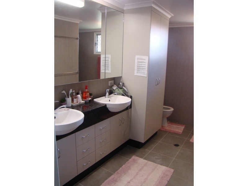 13 Barry Street, Emerald QLD 4720