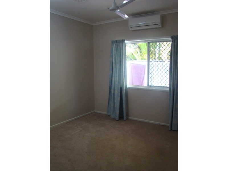 13 Barry Street, Emerald QLD 4720