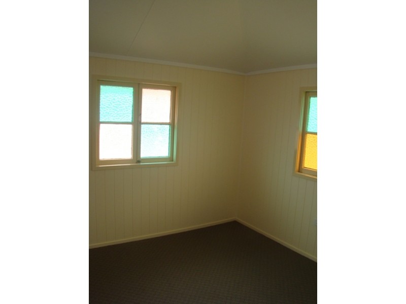 26 Riverview Street, Emerald QLD 4720