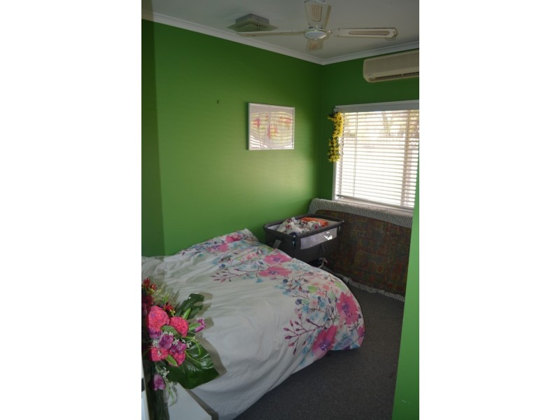 16 Garnet Street, Emerald QLD 4720