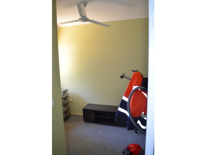 16 Garnet Street, Emerald QLD 4720