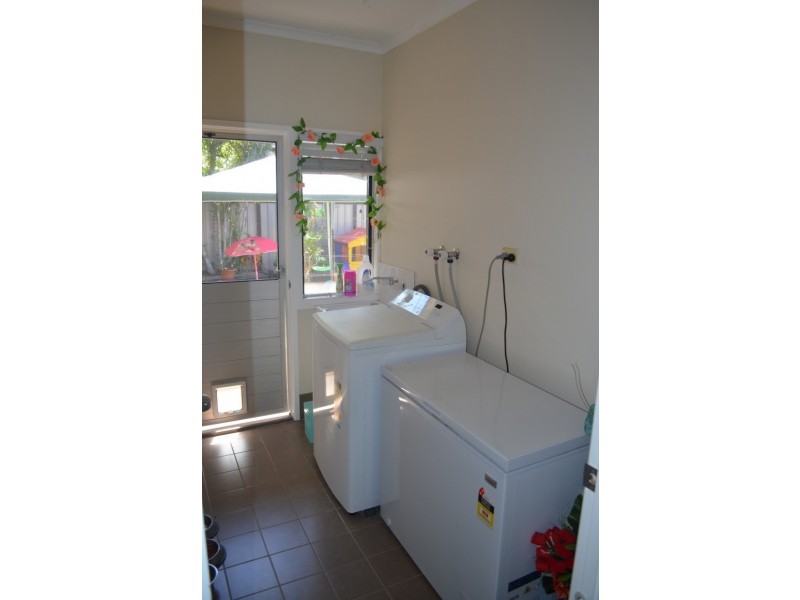 16 Garnet Street, Emerald QLD 4720