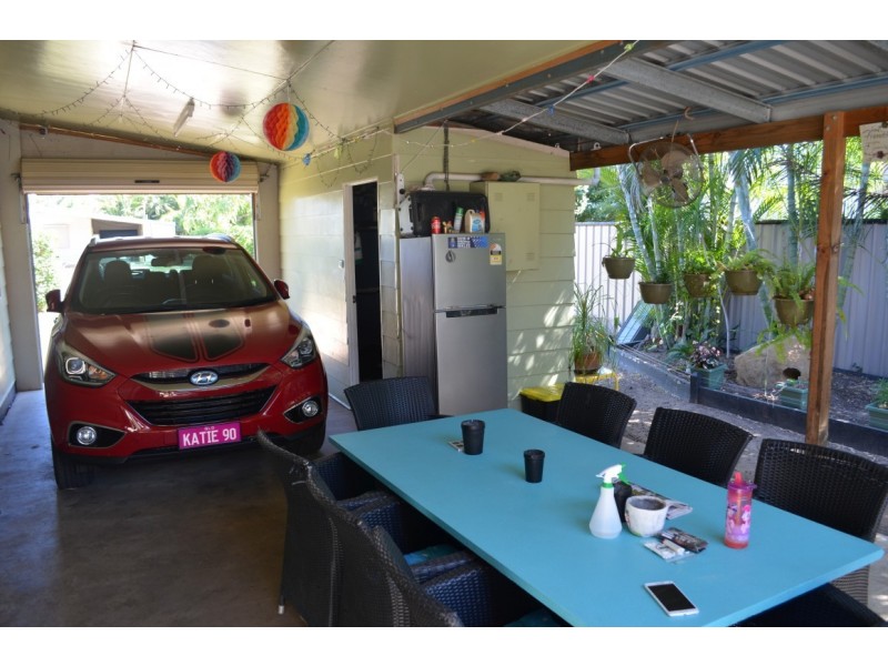 16 Garnet Street, Emerald QLD 4720