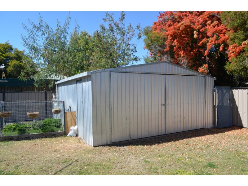 16 Garnet Street, Emerald QLD 4720