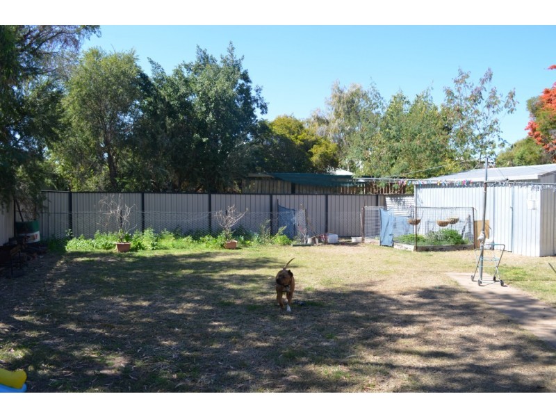 16 Garnet Street, Emerald QLD 4720