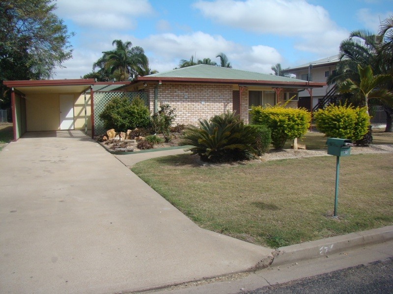 27 Barry Street, Emerald QLD 4720