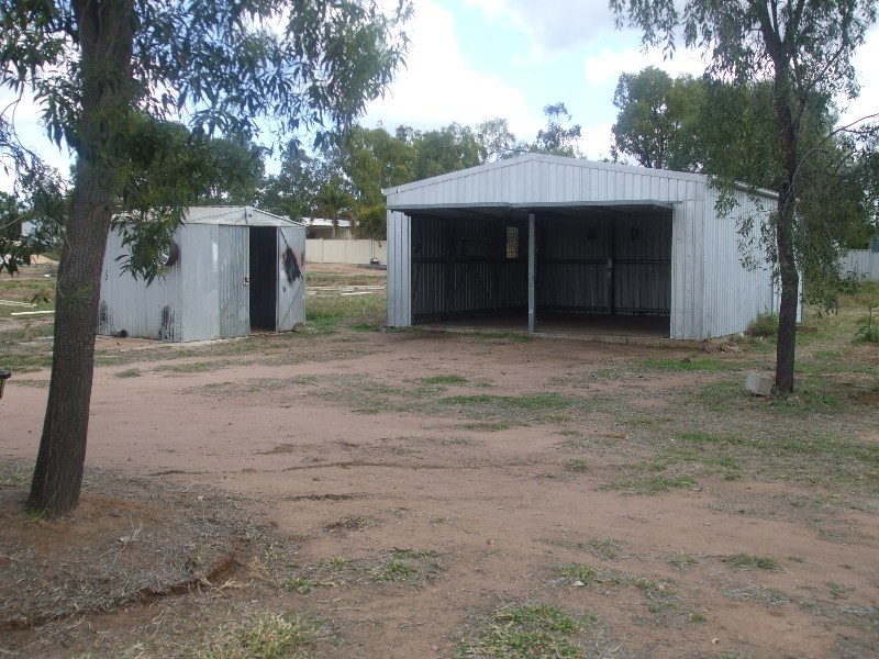 9a Andrews Road, Emerald QLD 4720