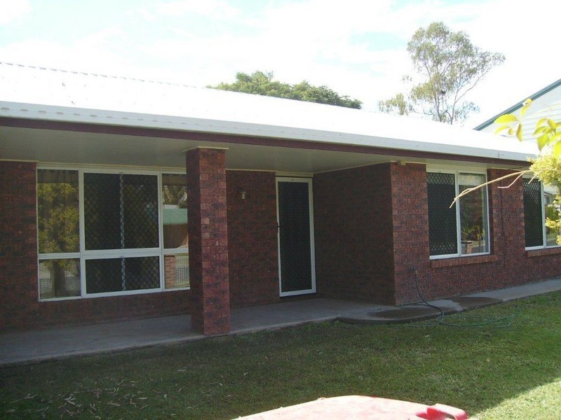 42 Dawn Crescent, Emerald QLD 4720