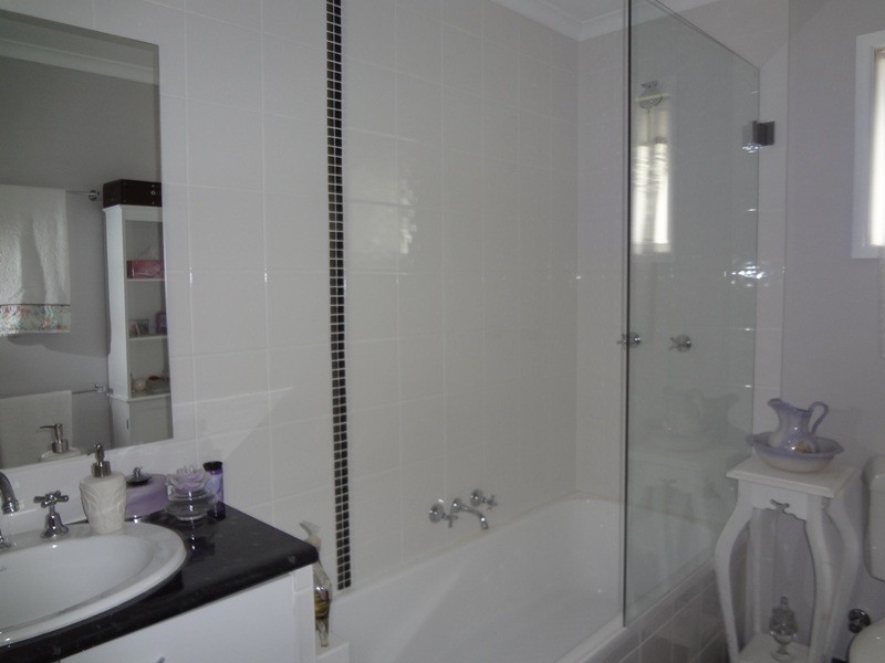 42 Dawn Crescent, Emerald QLD 4720