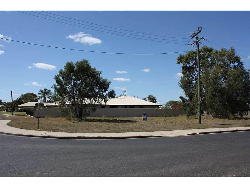 26 Crinum Crescent, Emerald QLD 4720