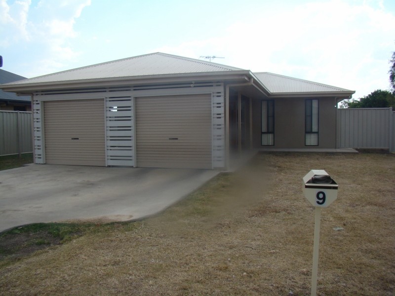 9 Rogers Street, Emerald QLD 4720