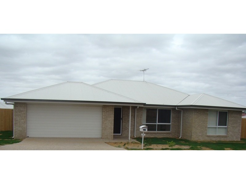 1 Lightening Street, Emerald QLD 4720