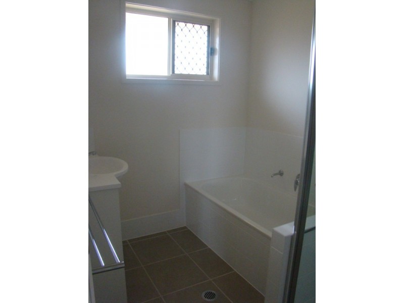 34 Scenic Drive, Emerald QLD 4720