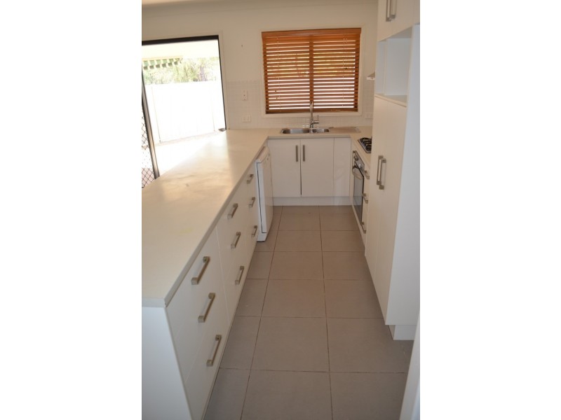 14 Barton Street, Emerald QLD 4720