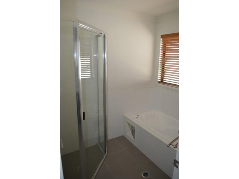 14 Barton Street, Emerald QLD 4720