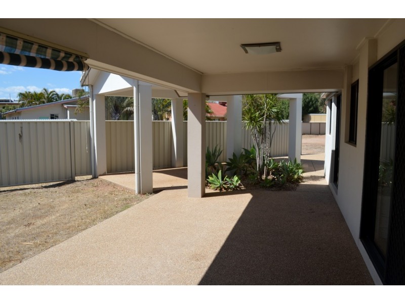 14 Barton Street, Emerald QLD 4720