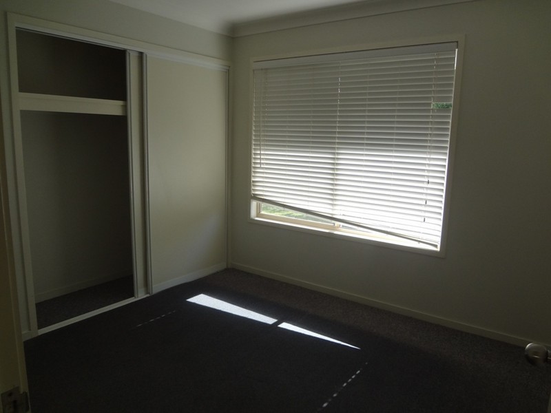 10 Vanessa Place, Emerald QLD 4720