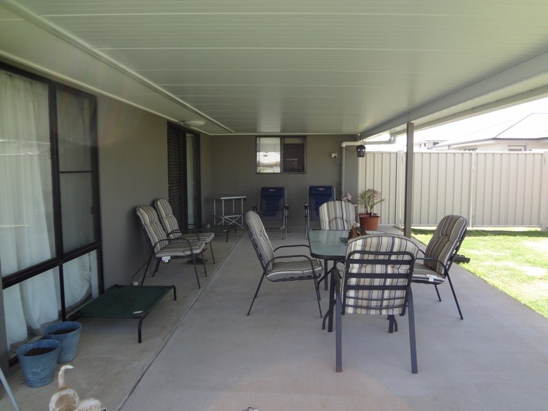 26 Desgrand Street, Emerald QLD 4720
