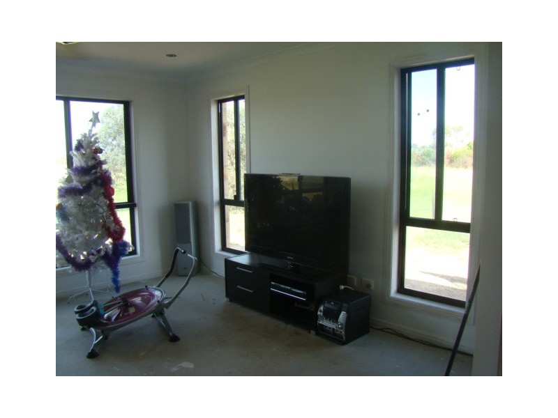 140  Glengallon Road, Emerald QLD 4720