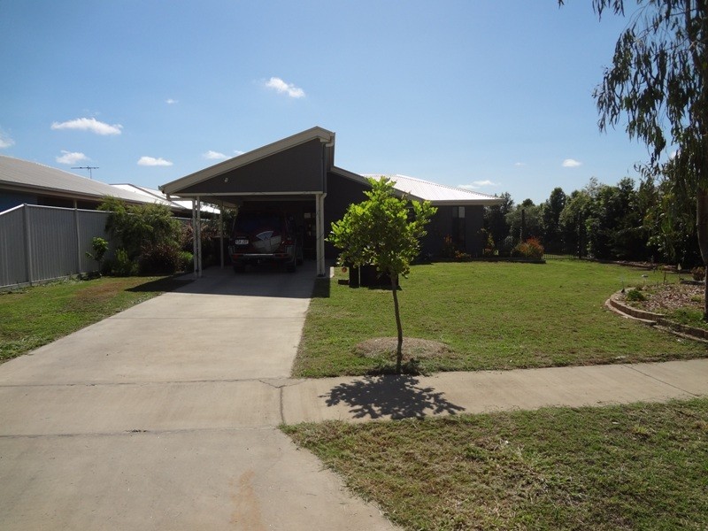 22 Desgrand Street, Emerald QLD 4720