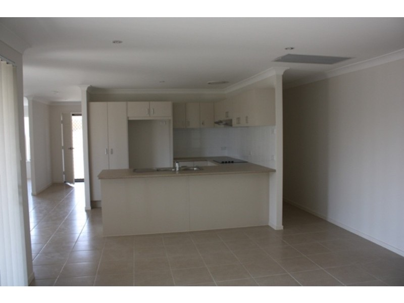 69 Lakeside Drive, Emerald QLD 4720