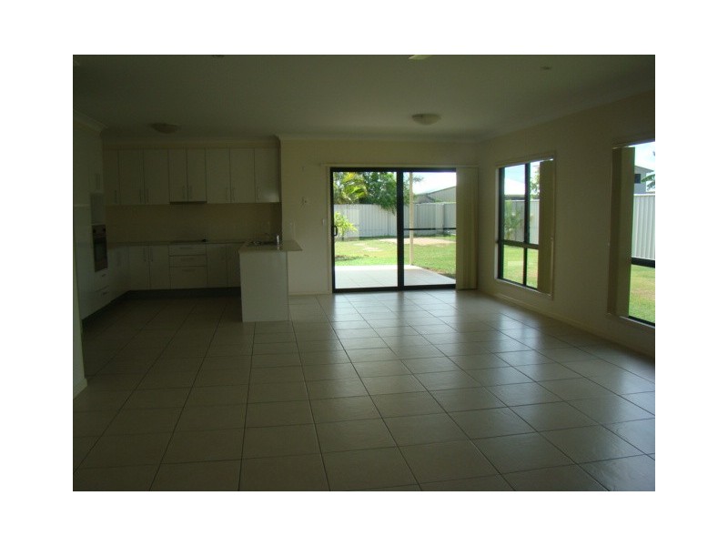 15 Rogers Street, Emerald QLD 4720