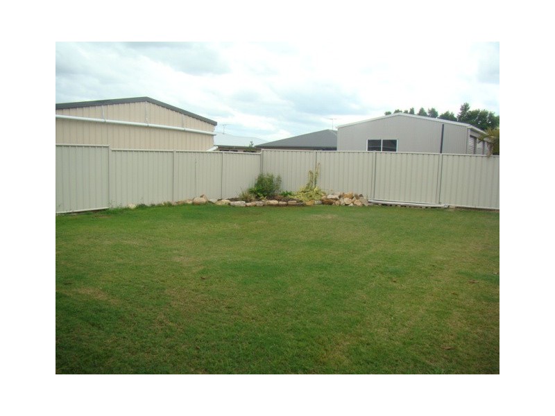 15 Rogers Street, Emerald QLD 4720