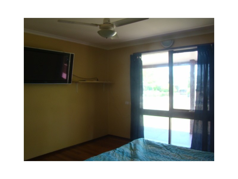 10 Retro Street, Capella QLD 4723