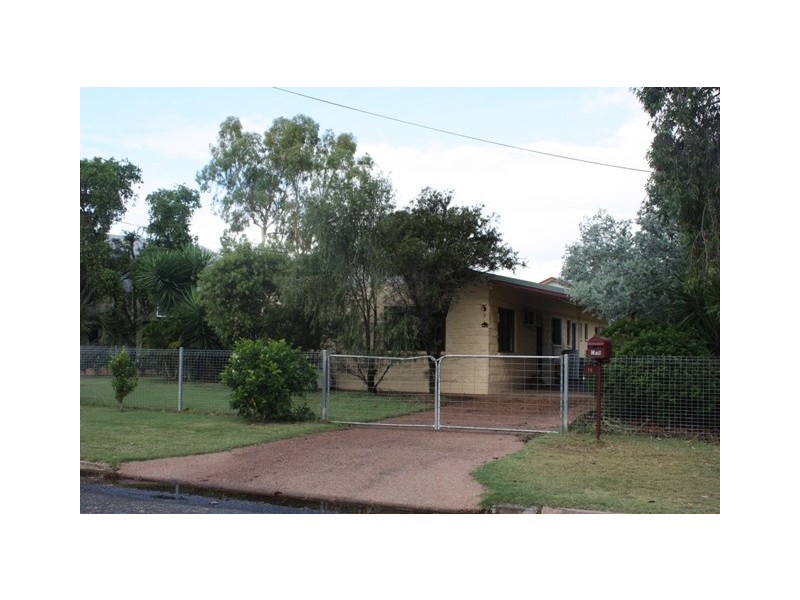 14 Roseanne Road, Emerald QLD 4720