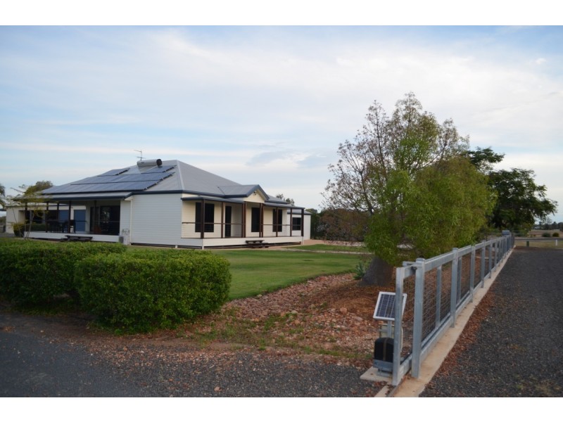 44 Edgewood Drive, Emerald QLD 4720