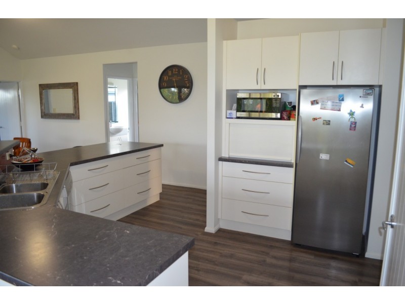 44 Edgewood Drive, Emerald QLD 4720