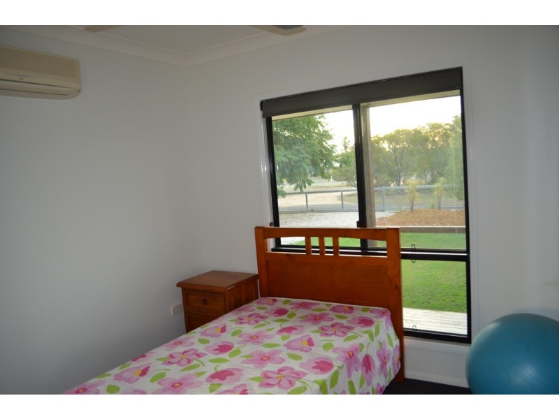 44 Edgewood Drive, Emerald QLD 4720