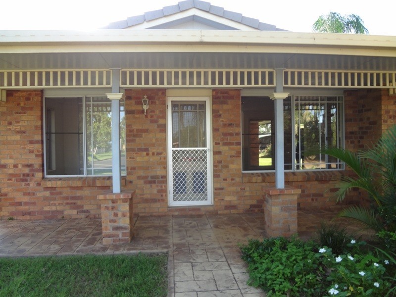 42 Bonython Drive, Emerald QLD 4720