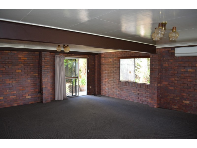 12 Burns Street, Emerald QLD 4720