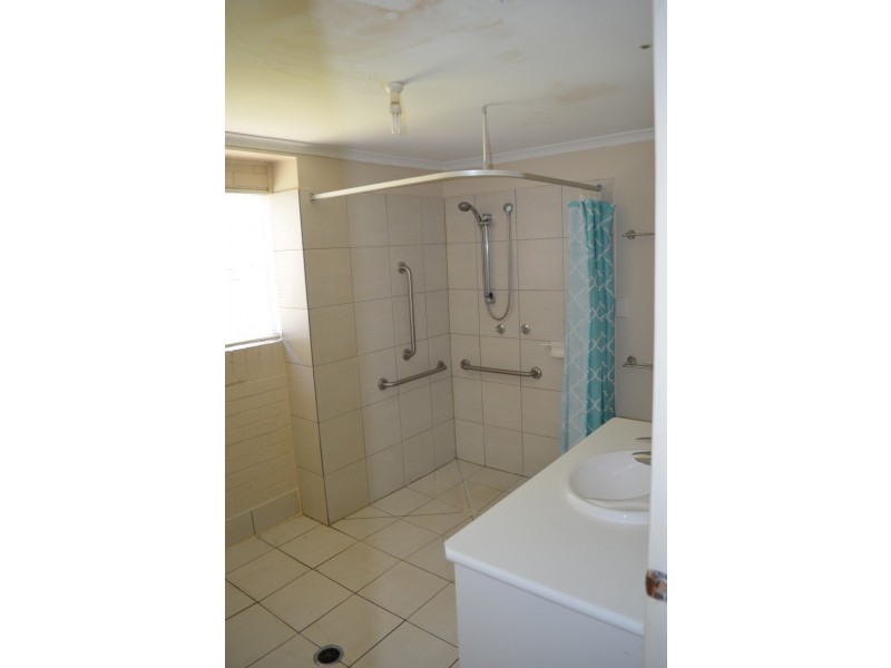 12 Burns Street, Emerald QLD 4720